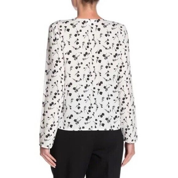 Abound Faux Wrap Blouse XL White Black Floral Surplice V-Neck Pocket Long Sleeve - Picture 2 of 9
